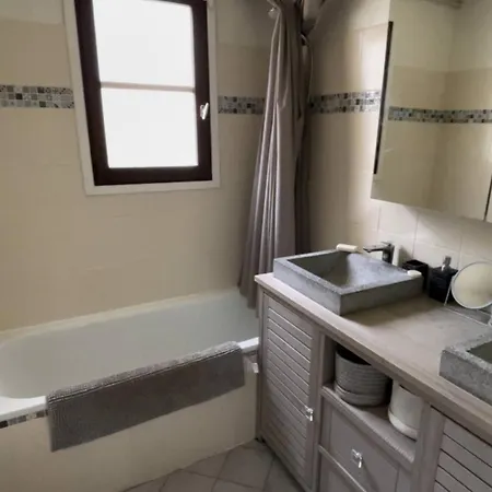 Holiday home Maison Avec Jaccuzi